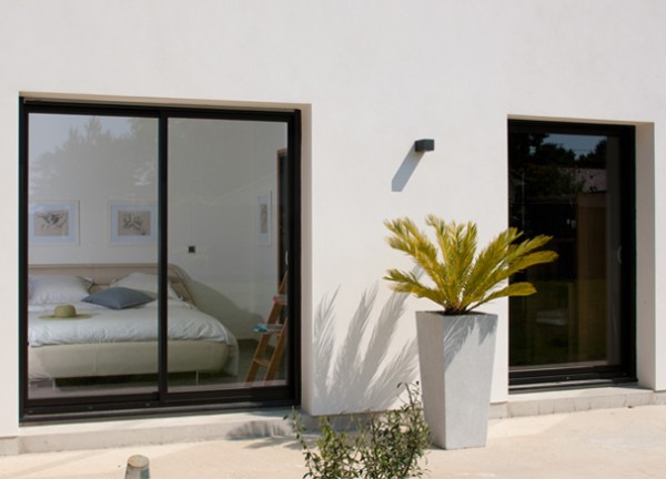 A Montpellier, pose en neuf de Fenêtre et fixe aluminium dans la